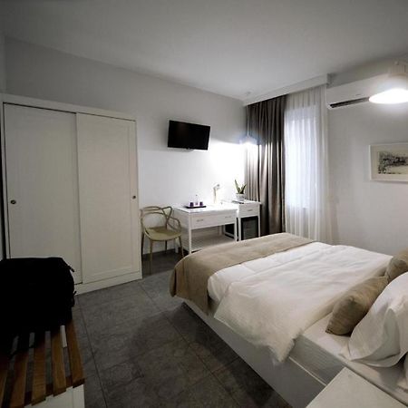 Konak Rooms L Skanderbeg Square Tirana Zewnętrze zdjęcie